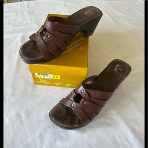 White Mountain sandals, size 11